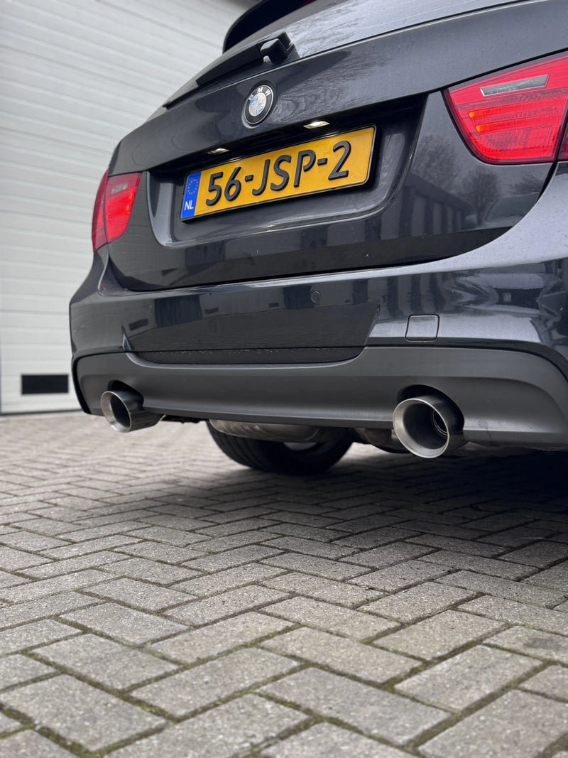 BMW E91 met andere uitlaat tips
